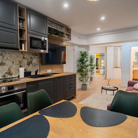 Urban Pearl - Old Town - Unique 4Br/3Ba Apartment Bucureşti Eksteriør bilde