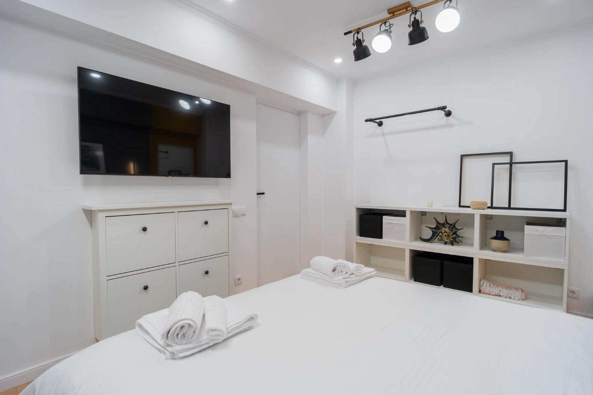 Urban Pearl - Old Town - Unique 4Br/3Ba Apartment Bucureşti Eksteriør bilde